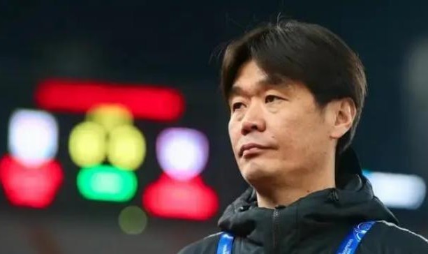 体育app-李霄鹏肇俊哲默契易位 沧州雄狮保级形势不容再等