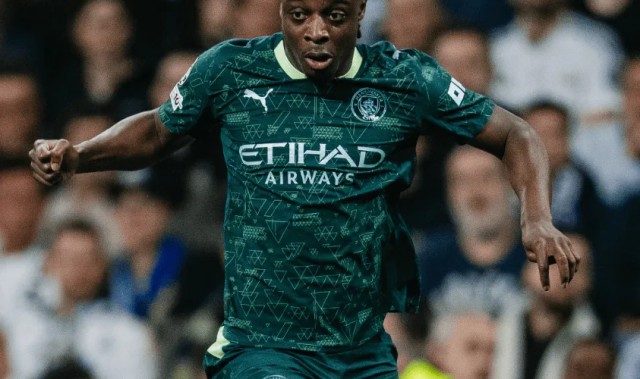 体育平台-多库本场累积带球推进303米，7次过人，对抗23胜12